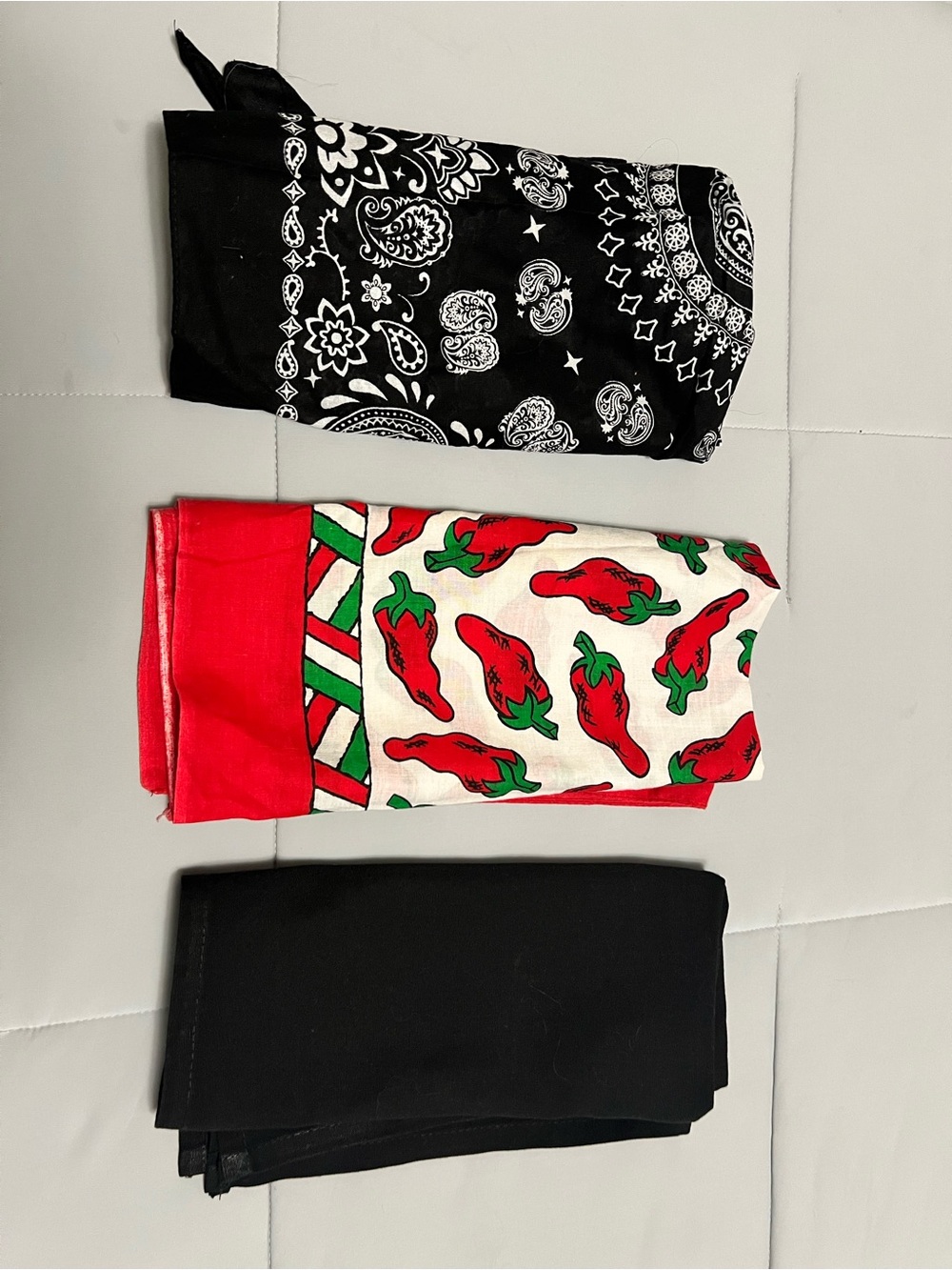 Lot of 3 Vintage Bandanas Black Paisley Red Chili Pepper Solid Black Set
